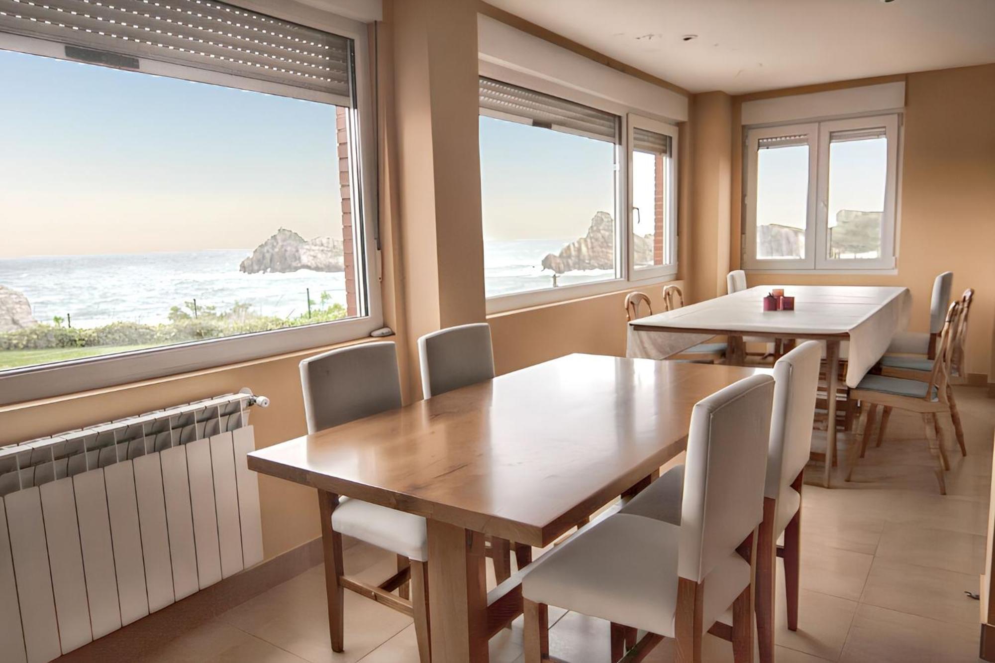 Spacious House With Sea View In Liencres + Jacuzzi Bagian luar foto