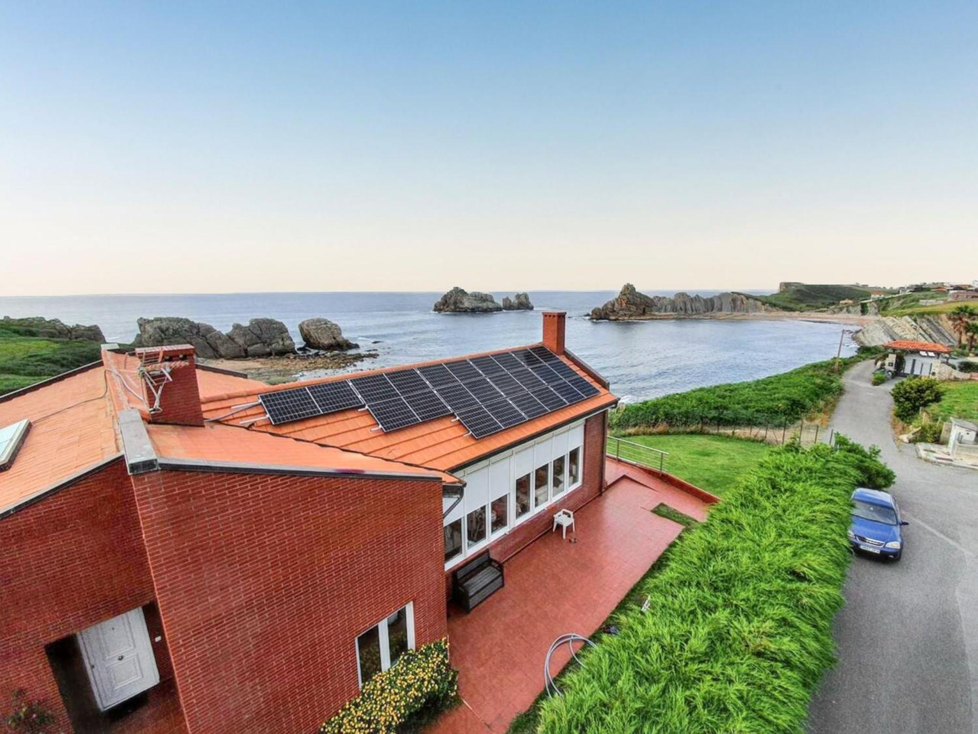 Spacious House With Sea View In Liencres + Jacuzzi Bagian luar foto