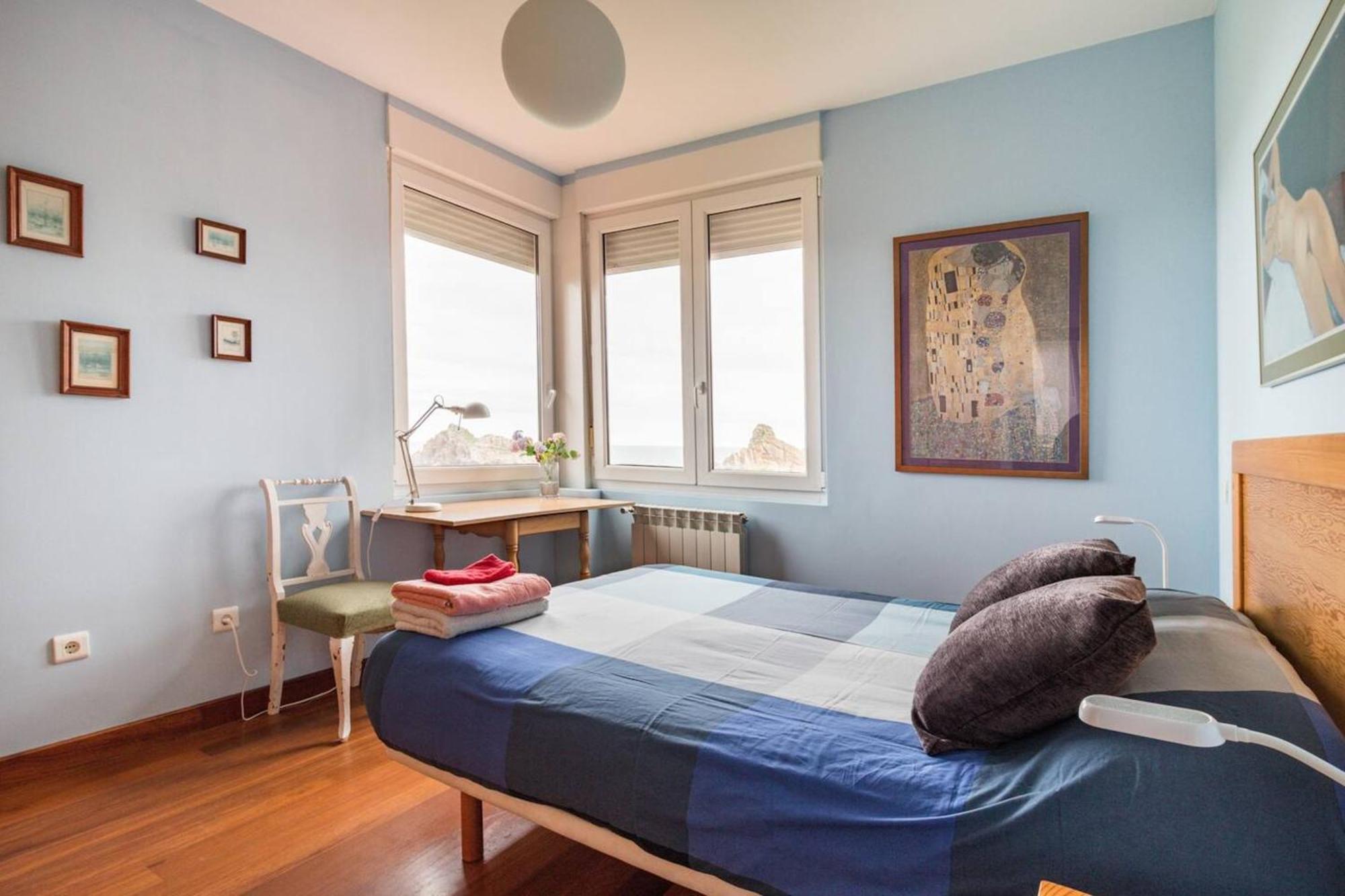 Spacious House With Sea View In Liencres + Jacuzzi Bagian luar foto
